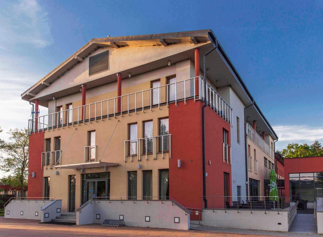 Centrum Wypoczynkowo-Konferencyjne Solaris Łazy 외부 사진